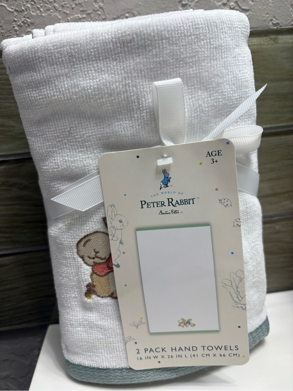 Peter Rabbit 2 Pack Hand Towels - Picture 2 of 7